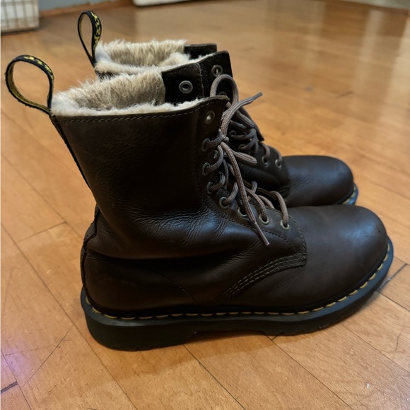 Dr. Martens Women's Serena Burnished Wyoming Chukka Boot - Picture 3 of 8